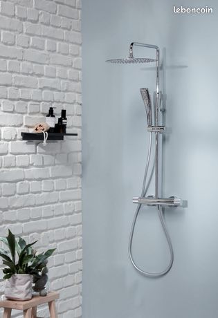 Jacob Delafon - Colonne de Douche Thermostatique - Tête Ronde 30cm, Douchette carrée, Régulateur de Débit, Économies d'Eau - Chrome - E26587-CP