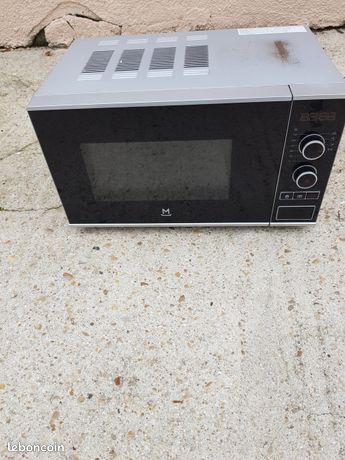 Je vends un micro-ondes dans l'état