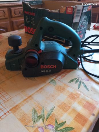 Je vends une raboteuse Bosch qui vaut 564 je la vends 250 cause de décès