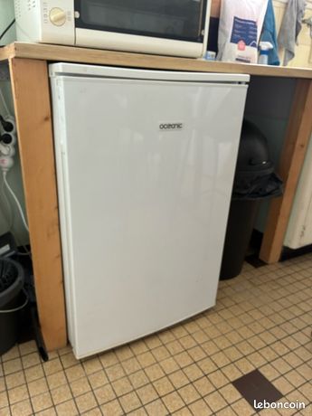 Je un petit congelateur presque