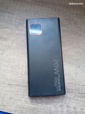 une batterie externe avec 120w