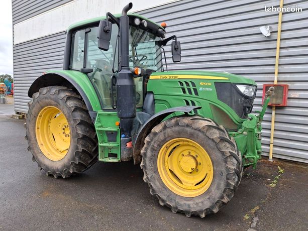 John Deere 6110M