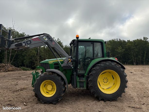 John Deere 6230