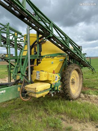 John Deere 832 SE