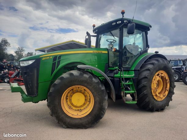 John Deere 8335R