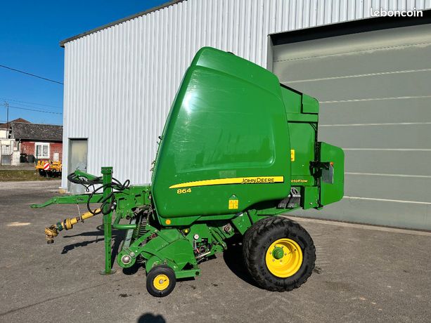 John Deere 864