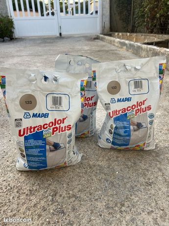 Joint carrelage beige/marron