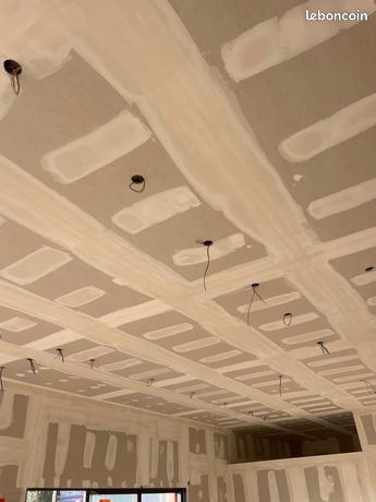 Jointeur professionnel spécialiste dans la pose des bandes joints sur plaque de plâtre à votre service région PACA