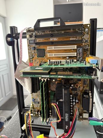 Kit carte mère Asus P2B + P2 400Mhz + 512 Mo