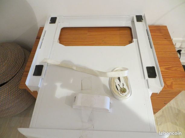 Kit de superposition universel pour lave-linge/sèche-linge