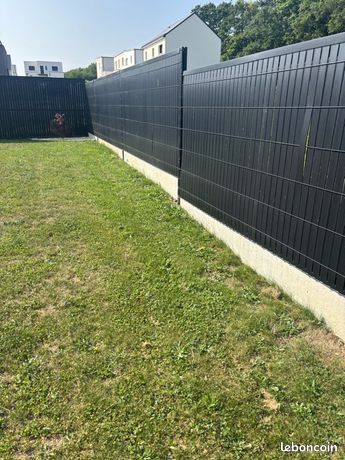 Kit lames occultantes noires pvc brise vue pour clôture rigide