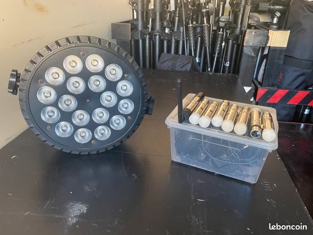 Kit Lumière Light -19 Par Led 200w+ Contrôleur DMX + 7 Emetteurs DMX Pour Sono DJ et éclairage scène