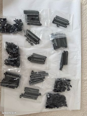 Kit prix cube blanc sur fond noir