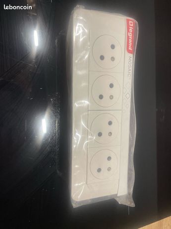 Kit quadruple prise encastrable Legrand