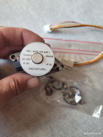 KIT Robinet gaz naturel Moteur Chaudière Saunier Duval référence 4000 124 245 1Référence 40001242461