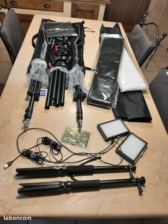 Kit support Neewer + 2 lampes Led + 2 toiles de fond Photo/ Vidéo