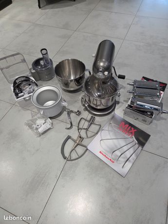 Kitchenaid avec tt les accessoires
