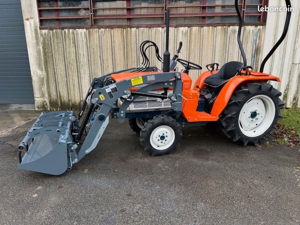 Kubota 21 CV 3 CYLINDRES 927 cm3 DIESEL 4 RM