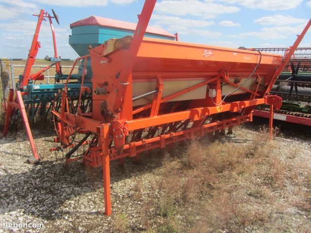 Kuhn Integra 4000