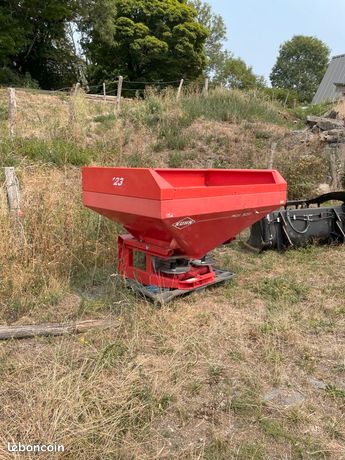 Kuhn MDS 935