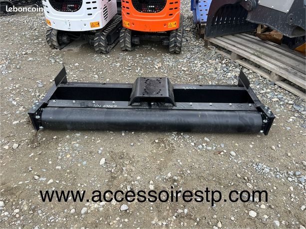 Lame de nivellement pour pelle de 1T5 à 6T