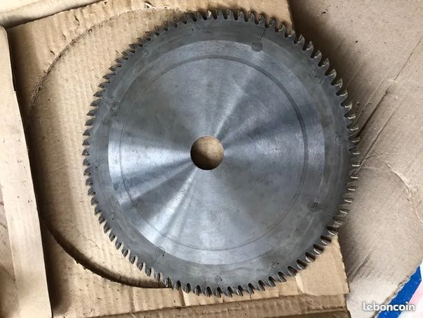 Lame de scie circulaire de 247mm, alésage 30mm