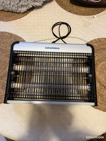 Lampe anti moustique UV grundig