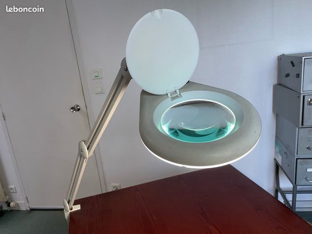 Lampe loupe de bureau