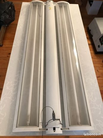 Lampe spéciale lumière de jour suspendu pour laboratoire