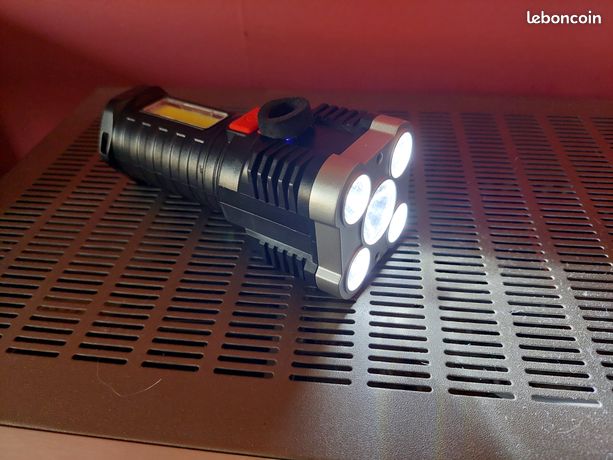 Lampe torche 5 leds + position verticale pour camping randonnée