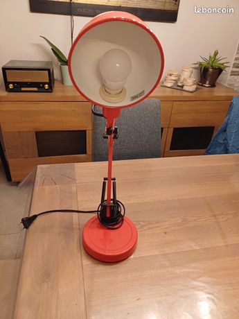 La e de bureau