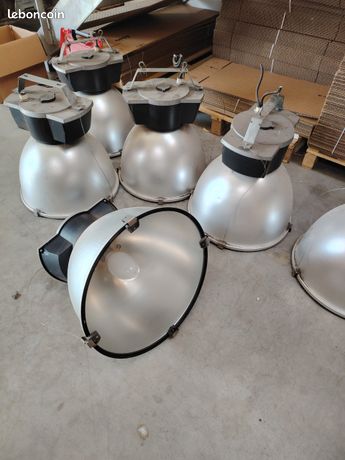 Lampes industrielles Philips