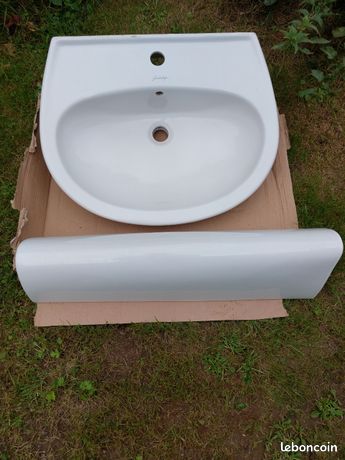 Lavabo avec colonne