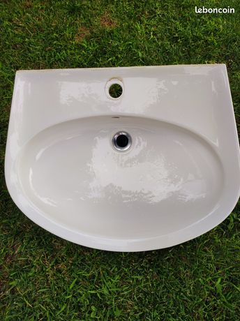 Lavabo en céramique avec bonde et siphon très bon état