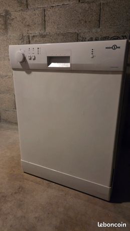 Lave vaisselle 13 couverts en excellent état