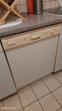 Lave-vaisselle à réparer