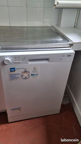 Lave-vaisselle BEKO LVP63W2