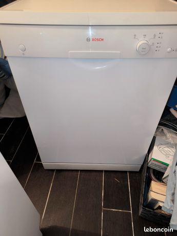 Lave vaisselle Bosch A+ 12 couverts état neuf