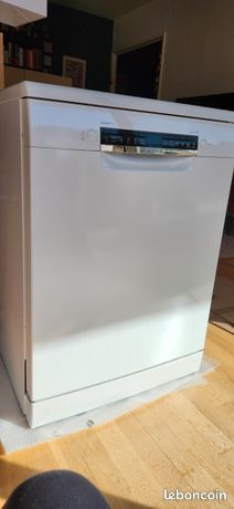 Lave vaisselle bosch silence plus serie 4 annee 2021 - tbe
