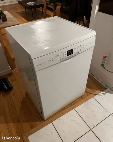 Lave vaisselle BOSCH silence plus