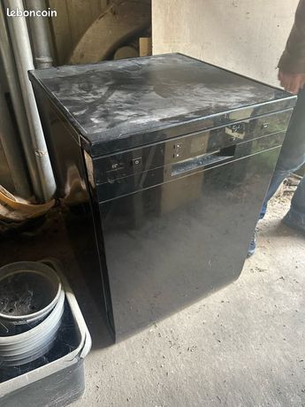 Lave vaisselle continental en létat