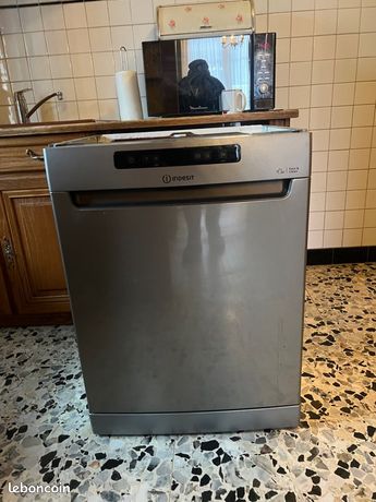 Lave vaisselle dfo3c26x indesit