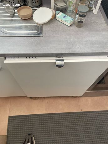 Lave vaisselle Indesit
