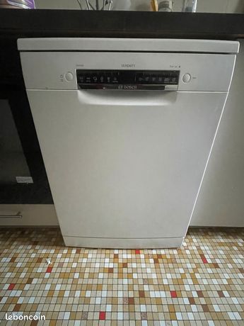 Lave-vaisselle LV 60cm BOSCH SMS4HKW04E Serenity