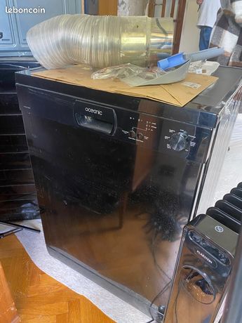 Lave-vaisselle pose libre OCEANIC noir OCEALV1249B1 quasi neuf