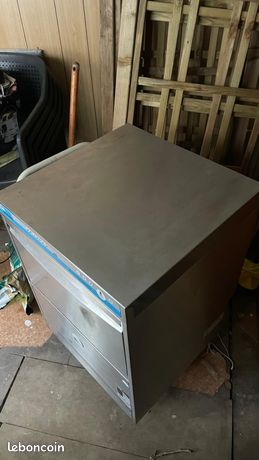 Lave-vaisselle professionnel MEIKO