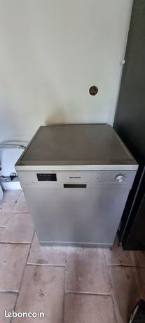 Lave vaisselle Sharp