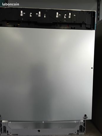 Lave vaisselle tout intégré Bosch déclassé