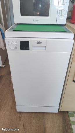 Lave-vaisselle BEKO DVS05024W slim
