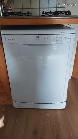 Lave vaisselle INDESIT